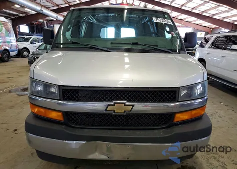 2019 Chevrolet Express G2500 z USA, uszkodzony, nr VIN 1GCWGAFG8K1279937